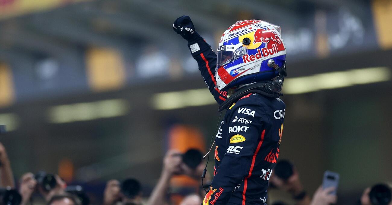 SI PU&Ograve; FARE! Un Max Verstappen stratosferico porta avanti il mondiale, Norris risponde, la strategia McLaren cambia e in Ferrari l&rsquo;incubo continua