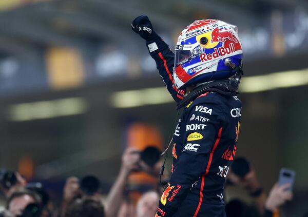 SI PU&Ograve; FARE! Un Max Verstappen stratosferico porta avanti il mondiale, Norris risponde, la strategia McLaren cambia e in Ferrari l&rsquo;incubo continua