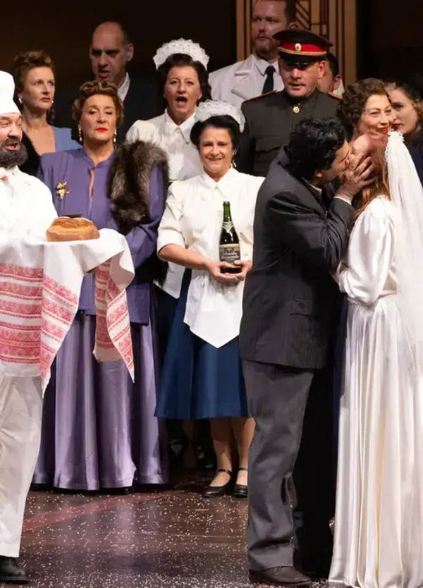 La noia della Prima della Scala: l&rsquo;opera &egrave; lunghissima, ma vi siete accorti che c&rsquo;&egrave; del sesso? E Mahmood&hellip; 