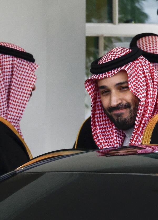 Sapete chi compra davvero Repubblica? Bin Salman. Da Stellantis a Leonardo, vi spieghiamo cosa c&#039;&egrave; dietro e che c&#039;entra l&#039;Arabia Saudita