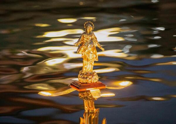 E allora andate tutti via da Milano