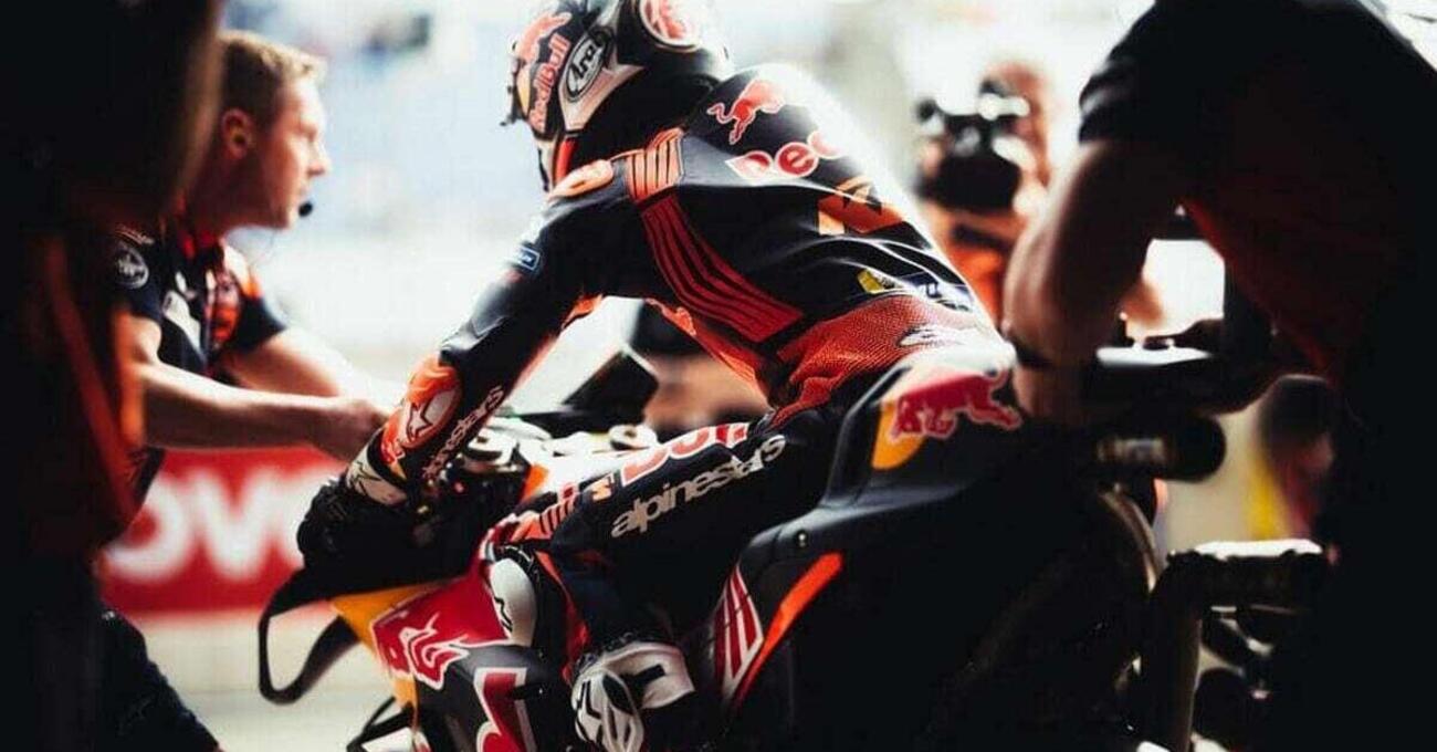 Mossa disperata stoc*zzo: la KTM 850 a Jerez &egrave; andata forte! Pit Beirer: &ldquo;Espargar&ograve; e Pedrosa sorpresi e divertiti, ma non dir&ograve; di pi&ugrave;&rdquo;