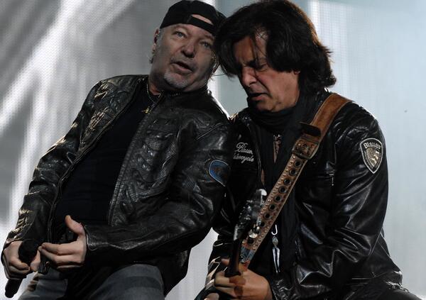 Quarant&#039;anni dopo &quot;Cosa succede in citt&agrave;&quot; con Maurizio Solieri, il chitarrista di Vasco Rossi. &quot;Oggi la gente ha fretta di avere successo, ma le cose arrivano piano piano&quot;