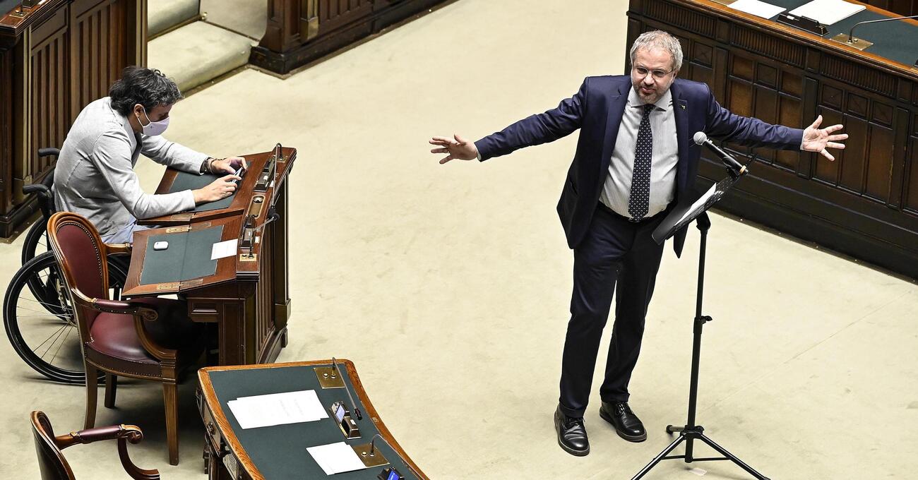 Abbiamo litigato un po&#039; con Claudio Borghi su Trump, Putin e la &ldquo;guerra all&rsquo;Europa&rdquo; dei sovranisti e diamo ragione&nbsp;a&nbsp;Crosetto