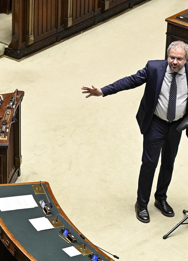 Abbiamo litigato un po&#039; con Claudio Borghi su Trump, Putin e la &ldquo;guerra all&rsquo;Europa&rdquo; dei sovranisti e diamo ragione&nbsp;a&nbsp;Crosetto