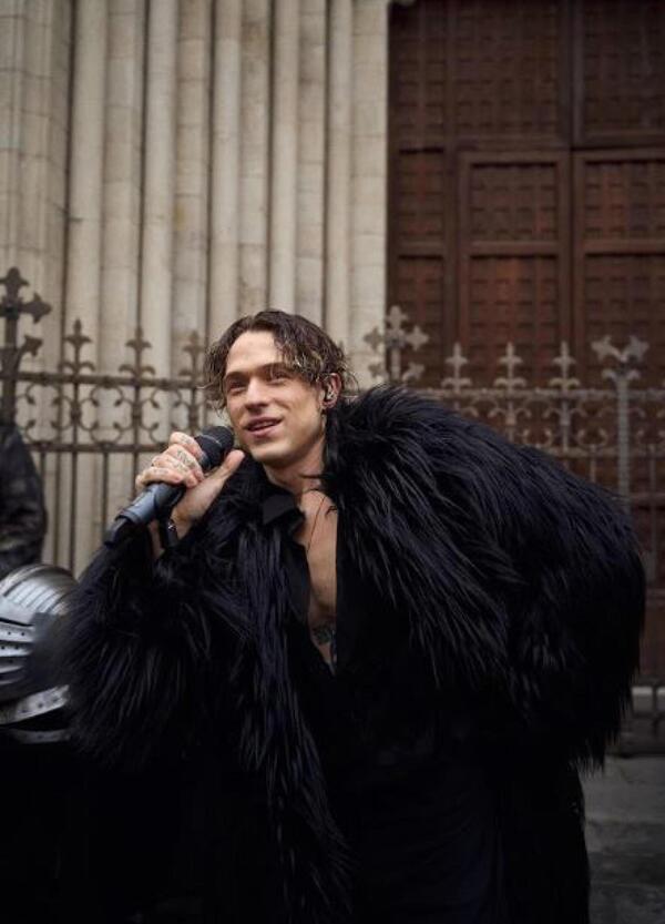 Cantanti senza idee e canzoni d&rsquo;amore tutte uguali? Abbiamo la soluzione, anzi due: leggete Tolstoj o ascoltate queste