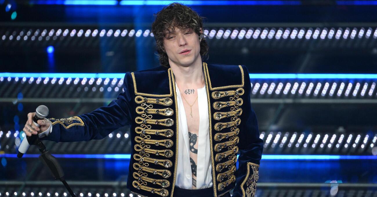 Cantanti senza idee e canzoni d&rsquo;amore tutte uguali? Abbiamo la soluzione, anzi due: leggete Tolstoj o ascoltate queste