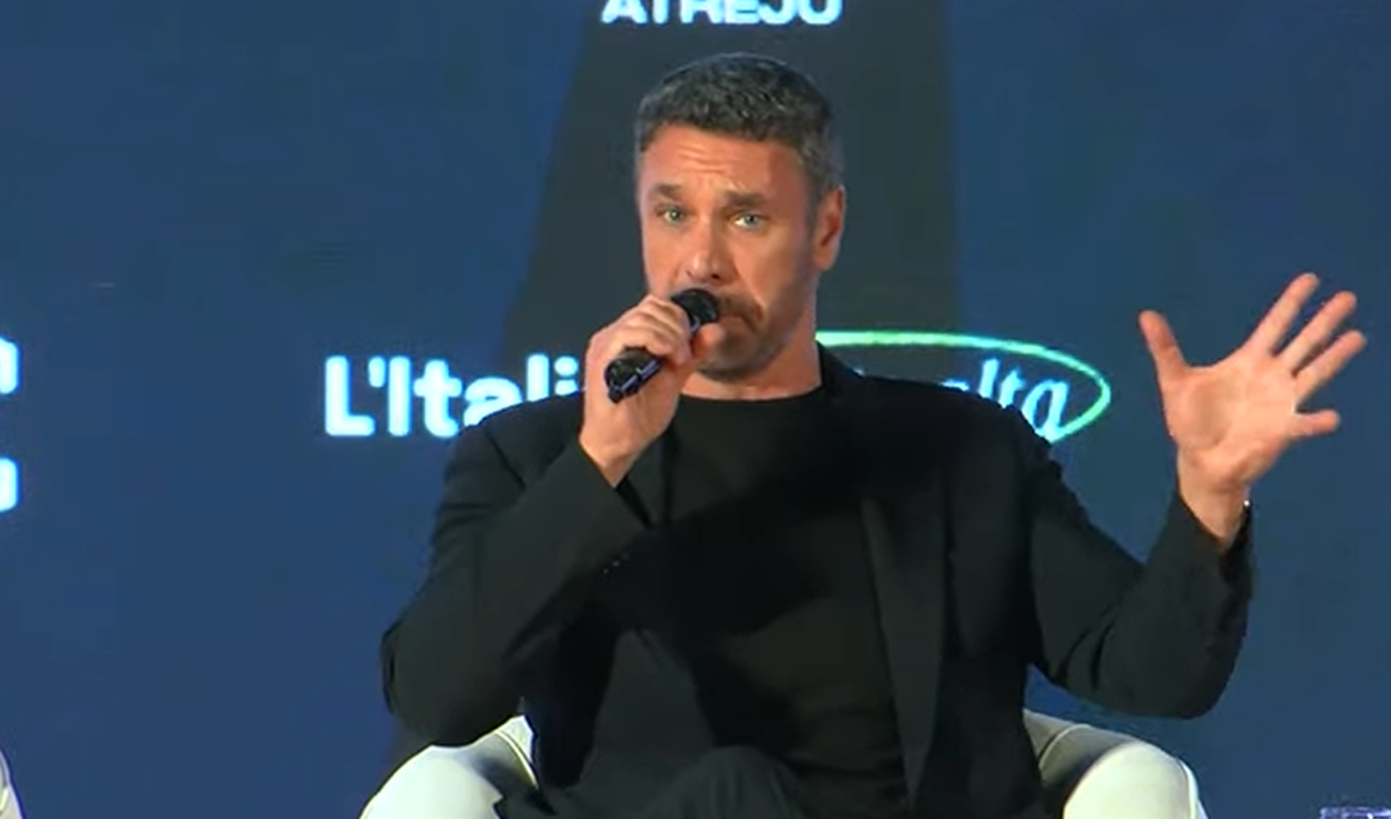 Raoul Bova &quot;Occhi spaccanti&quot; ad Atreju Atreju Tv