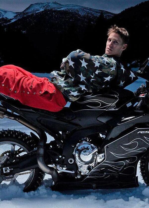 Tamarrata o ricerca del grip perduto? La Yamaha R9 ingioiellata di Fabio Quartararo &egrave; la cosa meno natalizia che vedrete oggi