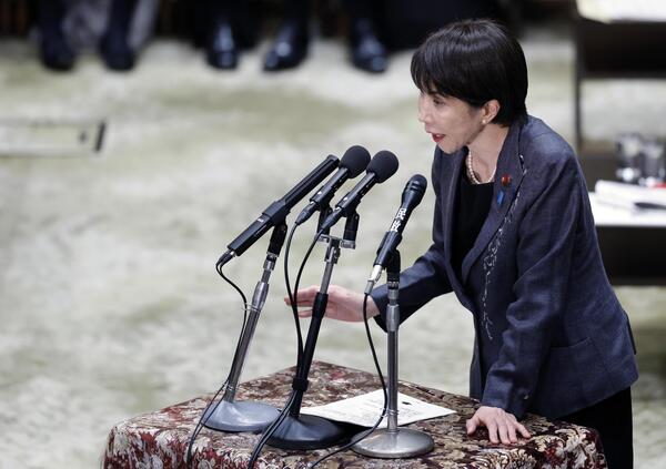 In Giappone la premier Takaichi Sanae sdogana il &ldquo;nuovo fascismo&rdquo;. Tra poco la copieranno anche in Europa (e indovinate quale Paese per primo?)