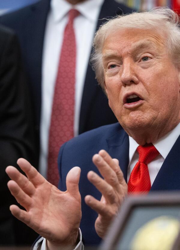 Trump sfancu*a il G7. Gli Usa ridisegnano il mondo con il &ldquo;C-5&rdquo;: vi spieghiamo qual &egrave; il piano segreto degli Stati Uniti e che ruolo avremo. Spoiler: un caz*o