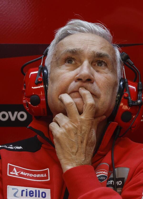 Davide Tardozzi lascia Ducati dopo l&rsquo;anno nero di Bagnaia? &Egrave; una bufala da bar. Ecco perch&eacute; paghiamo per andare alle gare