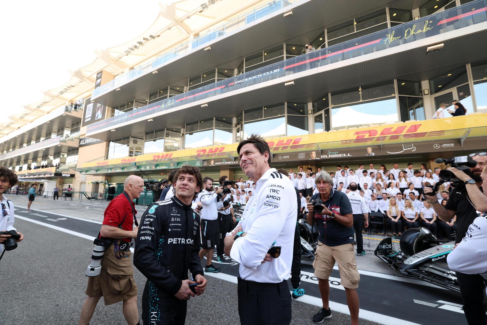 Kimi Antonelli Toto Wolff Mercedes F1