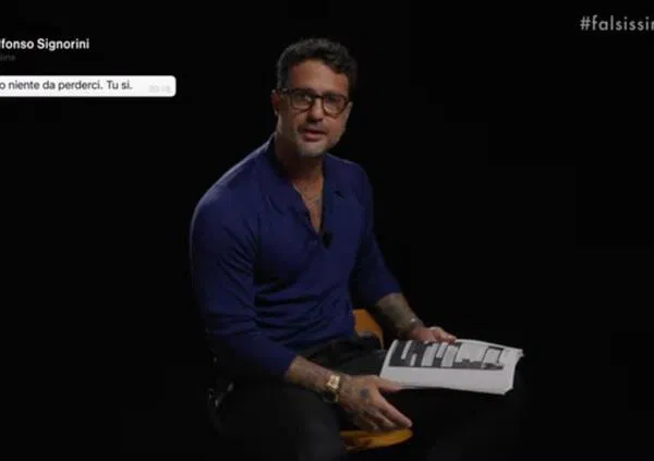 Fabrizio Corona con Alfonso Signorini come Alberto Arbasino con Alberto Moravia. Ma anche come Truman Capote: Falsissimo &egrave; Grande Letteratura dell'Ipocrisia, ma su Youtube