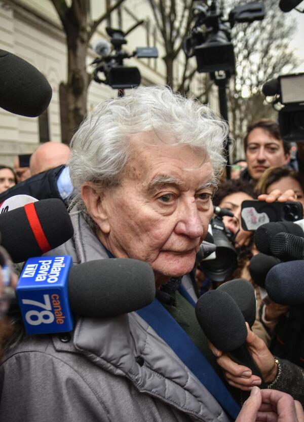 Delitto di Garlasco: &egrave; stata una notte di follia collettiva? S&igrave;, ma l&rsquo;unica bomba &egrave; il libro che l&rsquo;avvocato Lovati sta scrivendo 