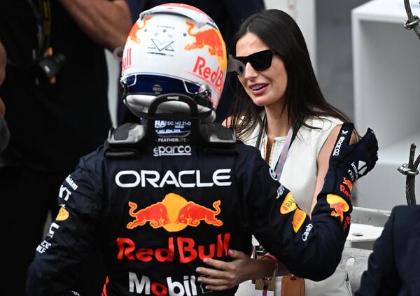 Kelly Piquet vieta il 69 a Max Verstappen e lui di tutta risposta cosa fa? Ricomincia da tre