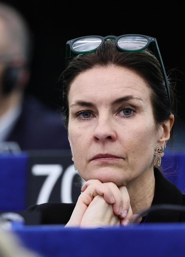 ESCLUSIVA MOW: Ma quale Qatargate. Ecco perch&eacute; hanno tolto l&rsquo;immunit&agrave; all'eurodeputata Alessandra Moretti. C&rsquo;entrano il Pd, Fratelli d&rsquo;Italia e la magistratura belga. Il racconto dell'insider al Parlamento Europeo