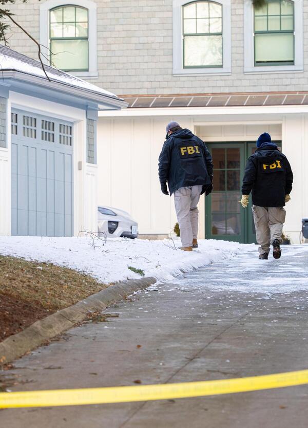 Che succede negli Stati Uniti? Un importante scienziato nucleare &egrave; stato ucciso non lontano dalla Brown University. Israele d&agrave; la colpa all'Iran, ma cosa c'&egrave; che non torna?