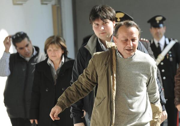 Delitto di Garlasco, il padre di Chiara intercettato: &ldquo;C&rsquo;&egrave; da salvare quello che resta&rdquo;. L&rsquo;atteggiamento dei Poggi &egrave; inspiegabile se si ignora il filtro dell&rsquo;umanit&agrave; (e alcune carte) 