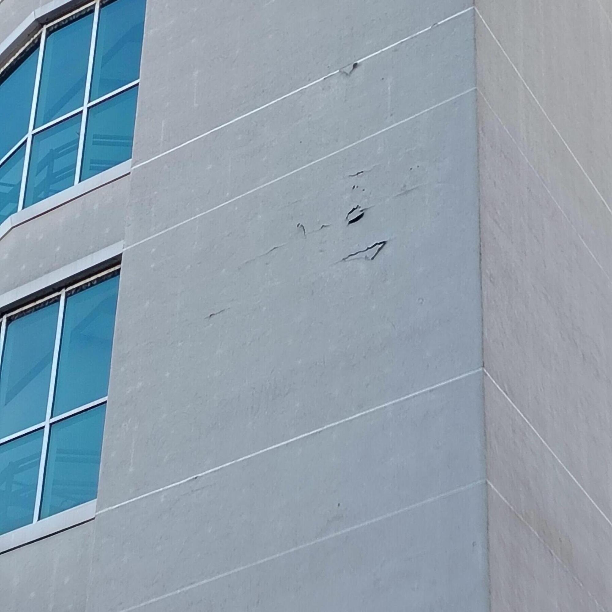 intonaco scrostato de La Stampa