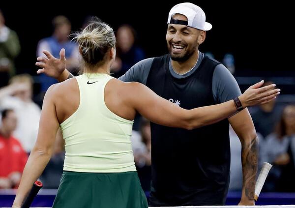 Uguali per niente: Kyrgios contro Sabalenka e la &ldquo;battaglia dei sessi&rdquo; del tennis (ovviamente negli Emirati Arabi). Ecco cosa non torna e i precedenti delle sfide tra uomo e donna