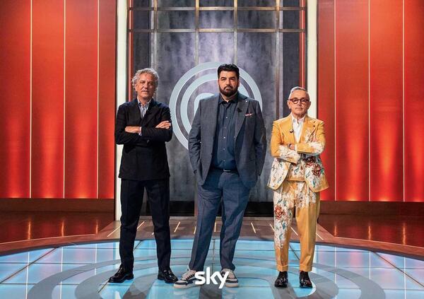 MasterChef &egrave; pi&ugrave; petaloso di un fiorellino. Ma come siamo passati dai piatti lanciati da Bastianich alle insalate liquide e le menate green?