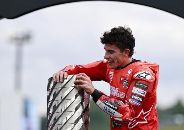 &ldquo;Marquez ha scelto la GP25 per penalizzare Bagnaia&rdquo;: Chris Vermeulen potrebbe averci appena spiegato l&rsquo;enorme differenza tra Marc e Pecco