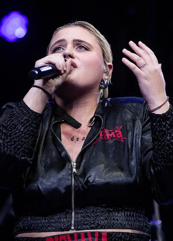 BigMama dimagrisce e finalmente si pu&ograve; parlare di body positivity? Della sua musica, ancora no. Ma questa &egrave; una belvata che MOW rivendica