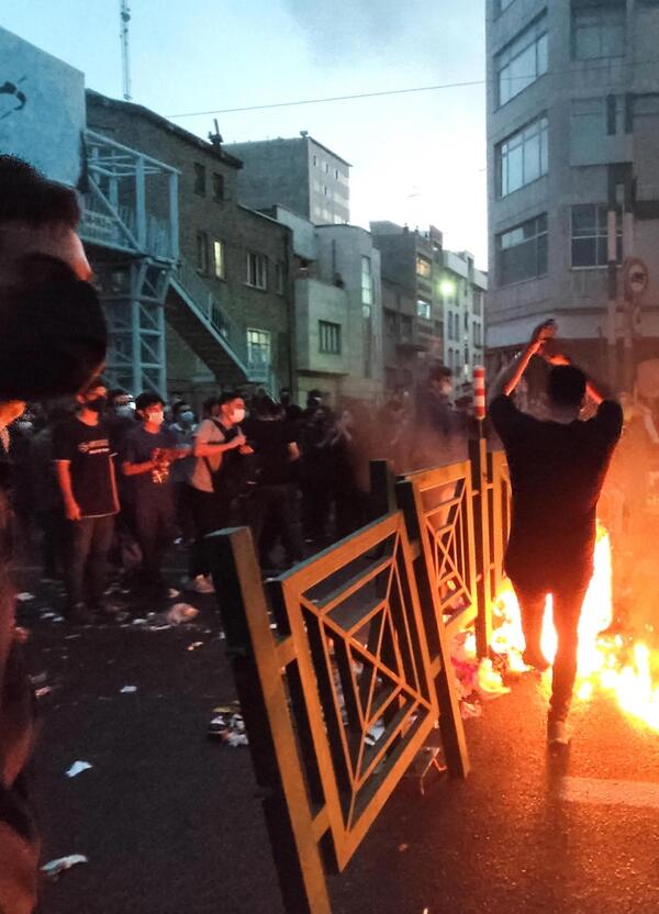 Ma perch&eacute; Amnesty se ne sbat*e delle proteste in Iran? Parla di Gaza tutti i giorni ma si dimentica della (quasi) guerra civile a Teheran: ma i diritti dei popoli non sono sempre da tutelare?