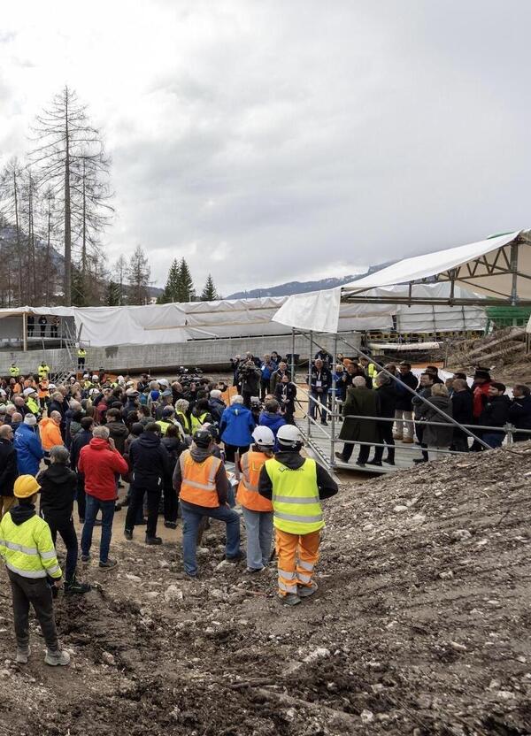 Ma cos&rsquo;hanno detto Report e Il Fatto sui lavori in corso per le Olimpiadi? Ritardi, prezzi lievitati e dubbi sulla sicurezza. Milano Cortina sar&agrave; davvero &ldquo;medaglia d&rsquo;oro dello scempio&rdquo;?