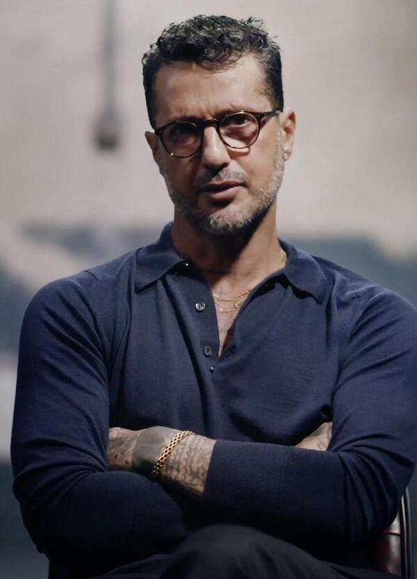 Ma cosa ci fa Travaglio nella serie Netflix su Corona? Ecco il direttore del Fatto nel trailer di &ldquo;Io sono notizia&rdquo;