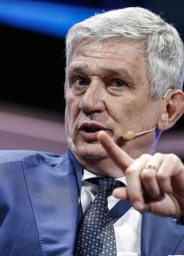 Signori, quello di Trump &egrave; un bluff! Parla l&rsquo;ex Ambasciatore italiano Piero Benassi: &ldquo;La Groenlandia? In realt&agrave; vuole un accordo&rdquo;. L&rsquo;Iran? &ldquo;Non lo invader&agrave; mai&rdquo; E sul Venezuela