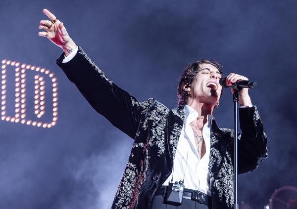 Ma quindi i Maneskin tornano insieme? Vic De Angelis sembra pronta. E Damiano David, verso il matrimonio: &ldquo;Sar&agrave; un anno bellissimo&rdquo;