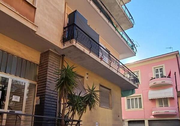 Ma che problemi avete se dire &ldquo;tentato omicidio&rdquo; al posto di femminicidio vi suona meno grave? Sulla donna che si prostituiva caduta dal balcone per fuggire dal marito