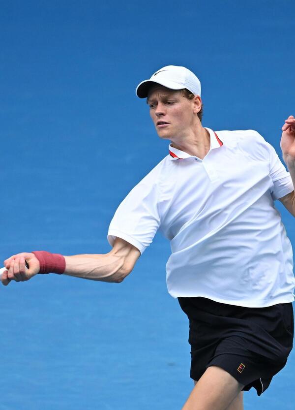 Jannik Sinner perde le partite di tennis di proposito in Australia? S&igrave;, ma niente di serio: ecco cos&rsquo;&egrave; il One Point Slam e perch&eacute; ha fatto bene 