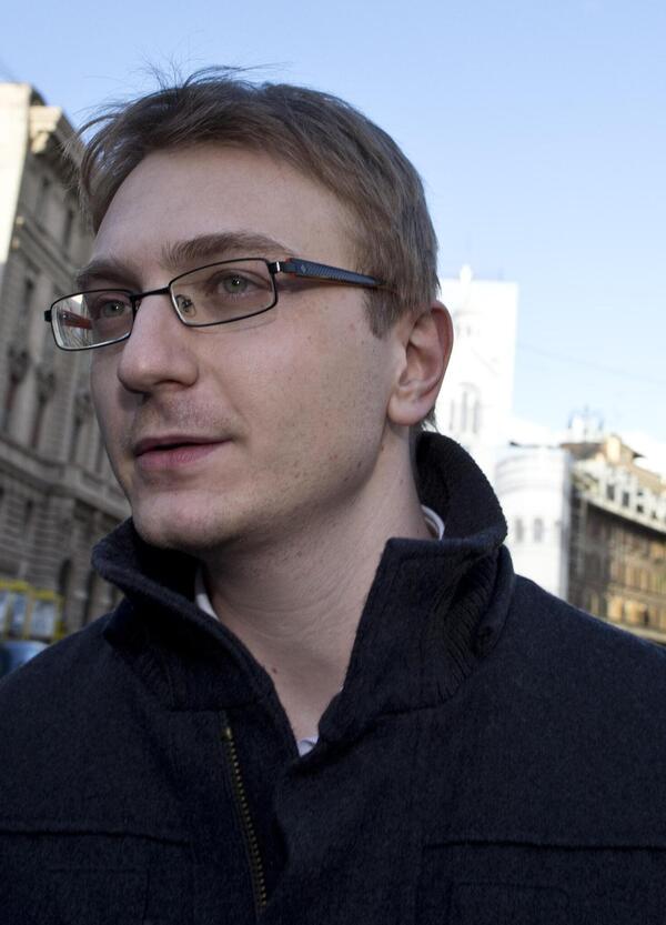 Delitto di Garlasco, &ldquo;Chiara Poggi vision&ograve; la cartella &lsquo;militare&rsquo; nel PC di Alberto Stasi&rdquo;: la contro-consulenza ribalta tutto. Ma &ldquo;cui prodest&rdquo;&hellip;