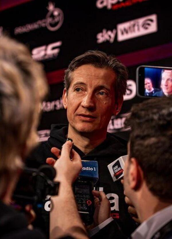 &ldquo;Sulle ali laterali mi sono inca*zato a bestia&rdquo;: Aprilia perder&agrave; pure cavalli (come tutti), ma che leoni ha? Sterlacchini e Rivola totali su tecnica, futuro e &ldquo;tempo per il mercato gi&agrave; finito&rdquo;