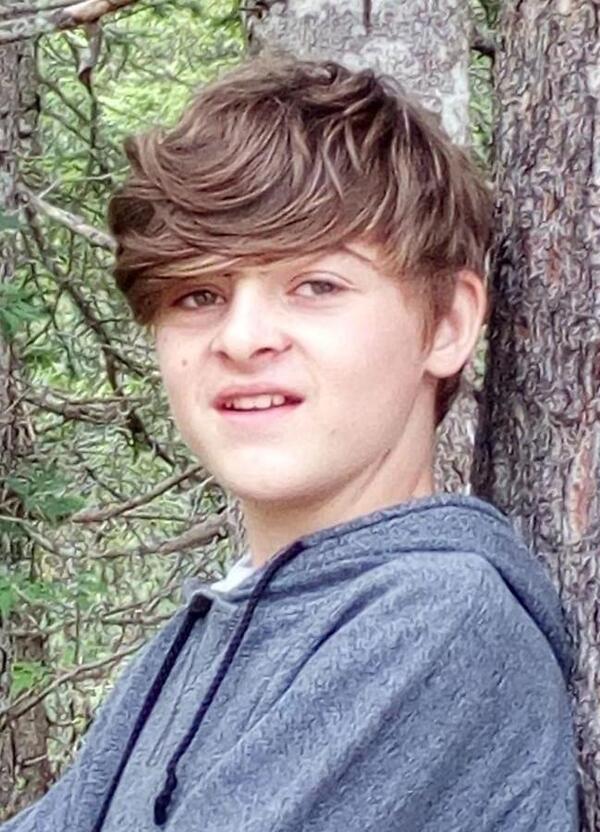 Scusate l&rsquo;associazione, ma il confine della Casa nel Bosco? Francesco &egrave; morto di tumore a 14 anni perch&eacute; &ldquo;curato&rdquo; con l&rsquo;argillai