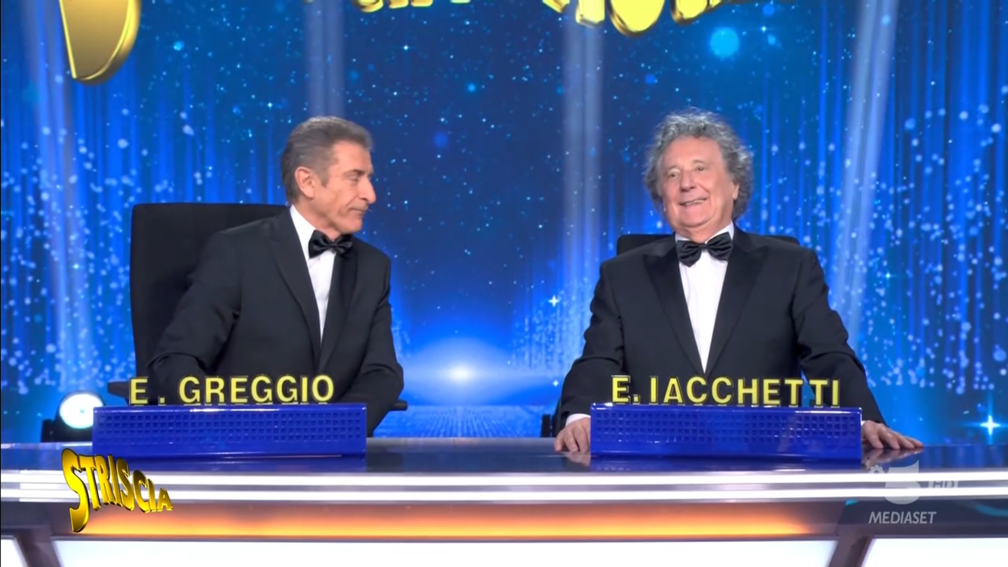 Ezio Greggio ed Enzo iacchetti al bancone 