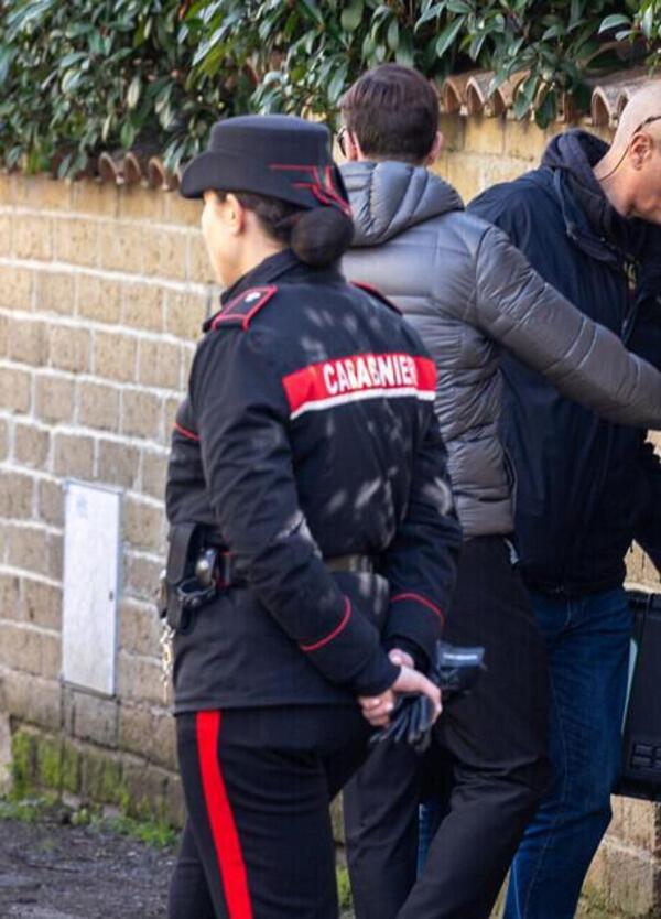 Sucidio dei genitori di Carlomagno: &ldquo;Ben fatto, avevano generato un mostro&rdquo;. Oh, ma state bene? 