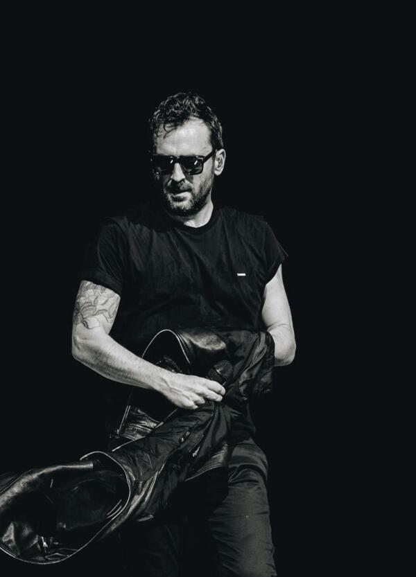 Cesare Cremonini, ancora sold out al Circo Massimo e raddoppia le date. Signori, &egrave; pi&ugrave; stabile del governo