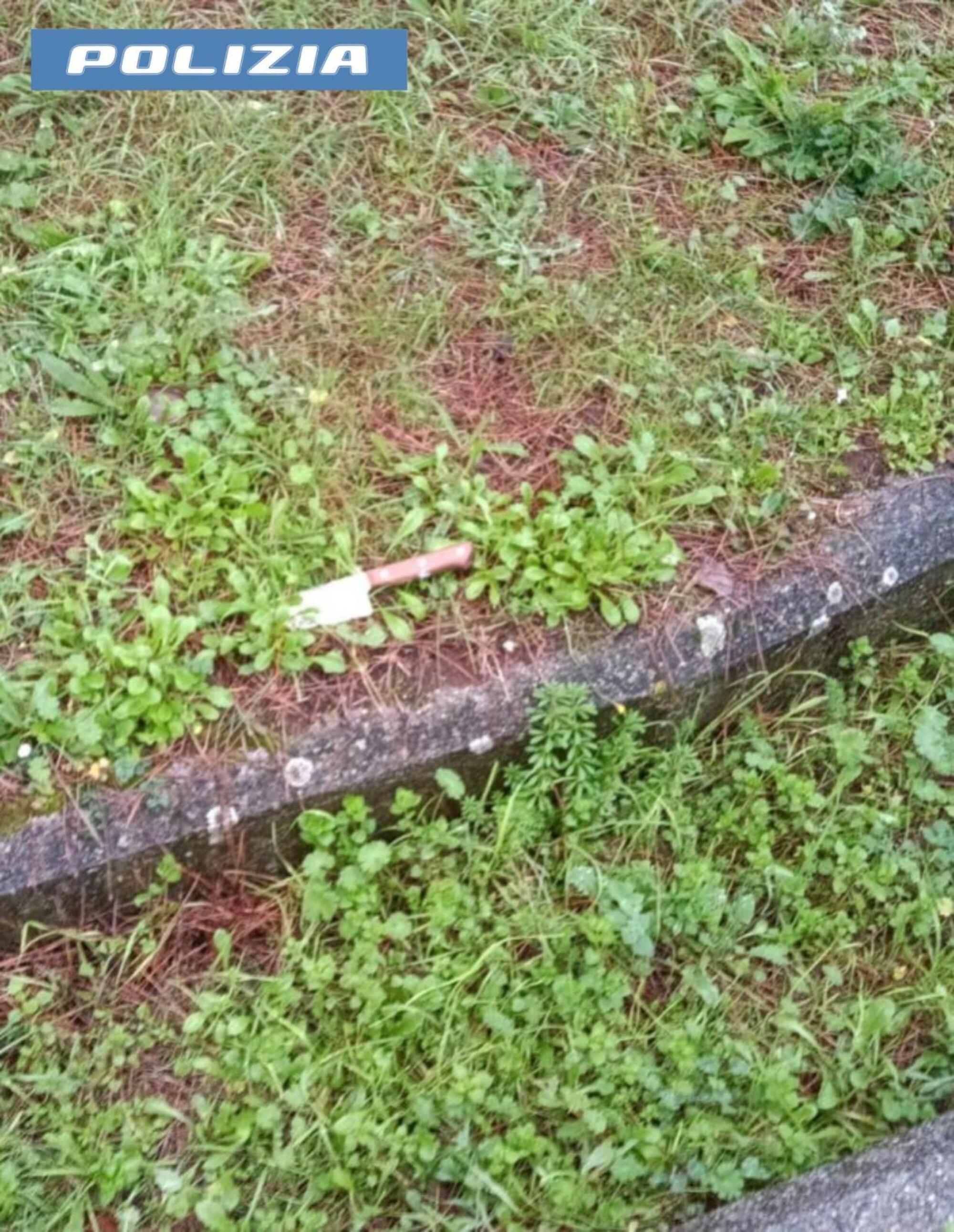 Un coltello da cucina dei tifosi della Lazio