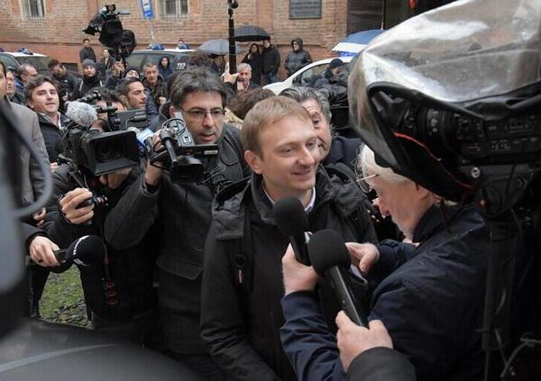 Garlasco, Mediaset e Fabrizio Corona: il TG5 pu&ograve; insistere sul &ldquo;materiale pe𝛿o&rdquo; di Alberto Stasi e Falsissimo deve  tacere?  Un Pier Silvio e due misure&hellip;