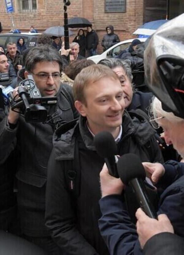 Garlasco, Mediaset e Corona: il TG5 pu&ograve; insistere sul &ldquo;materiale pe𝛿o&rdquo; di Alberto Stasi e Falsissimo deve  tacere?  