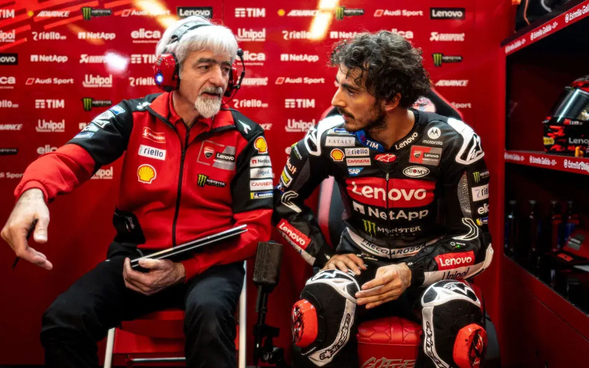 Pecco Bagnaia e Gigi Dall'Igna Valencia