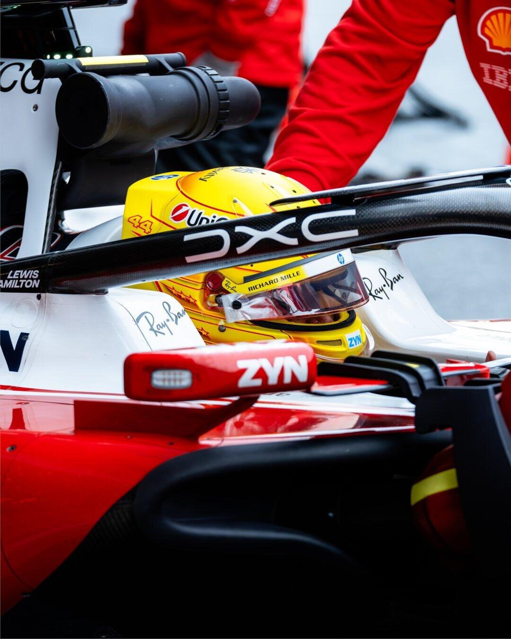 Lewis Hamilton al volante della SF-26