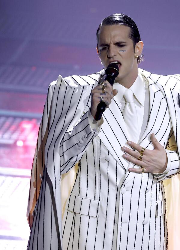 Achille Lauro co-conduttore di Sanremo 2026: &egrave; la sesta presenza in sette anni. Ma lui non era il genio diverso dalla massa?