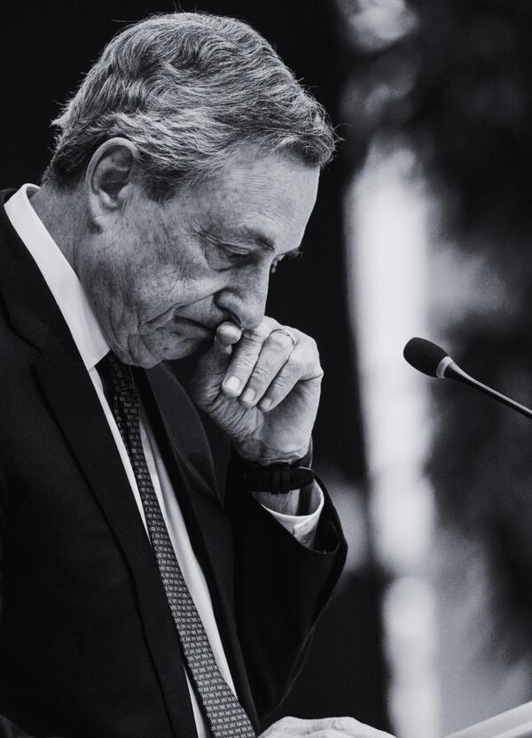 Sveglia! Mario Draghi e un secchio di acqua gelida in faccia all&rsquo;Europa: &ldquo;L&rsquo;ordine globale &egrave; defunto. Trump minaccia i nostri interessi e la Cina domina sulle terre rare&rdquo;. Ma c&rsquo;&egrave; una soluzione