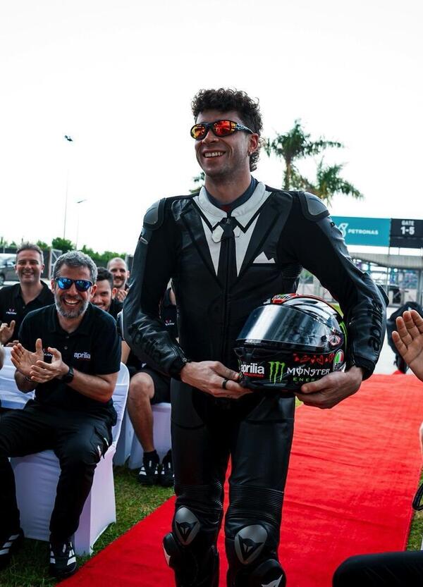 Esclusiva con Marco Bezzecchi, che sposa Aprilia: &ldquo;Sento tante famiglie sulle spalle, a Rivola non muore niente in bocca&rdquo;. E poi le voci su Bagnaia a Noale, Giacomo Poretti e il cubo di Rubik