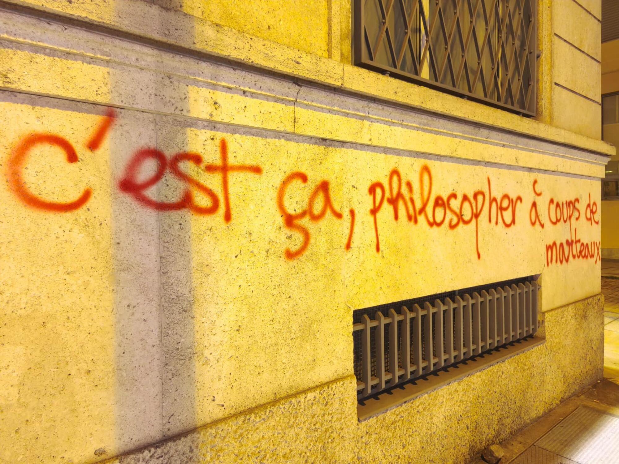 philosopher a coups de marteaux ansa
